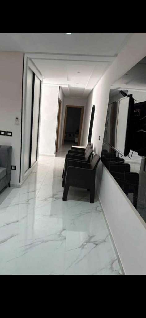 🏢 Appartement Haut Standing à Louer – Khzema
