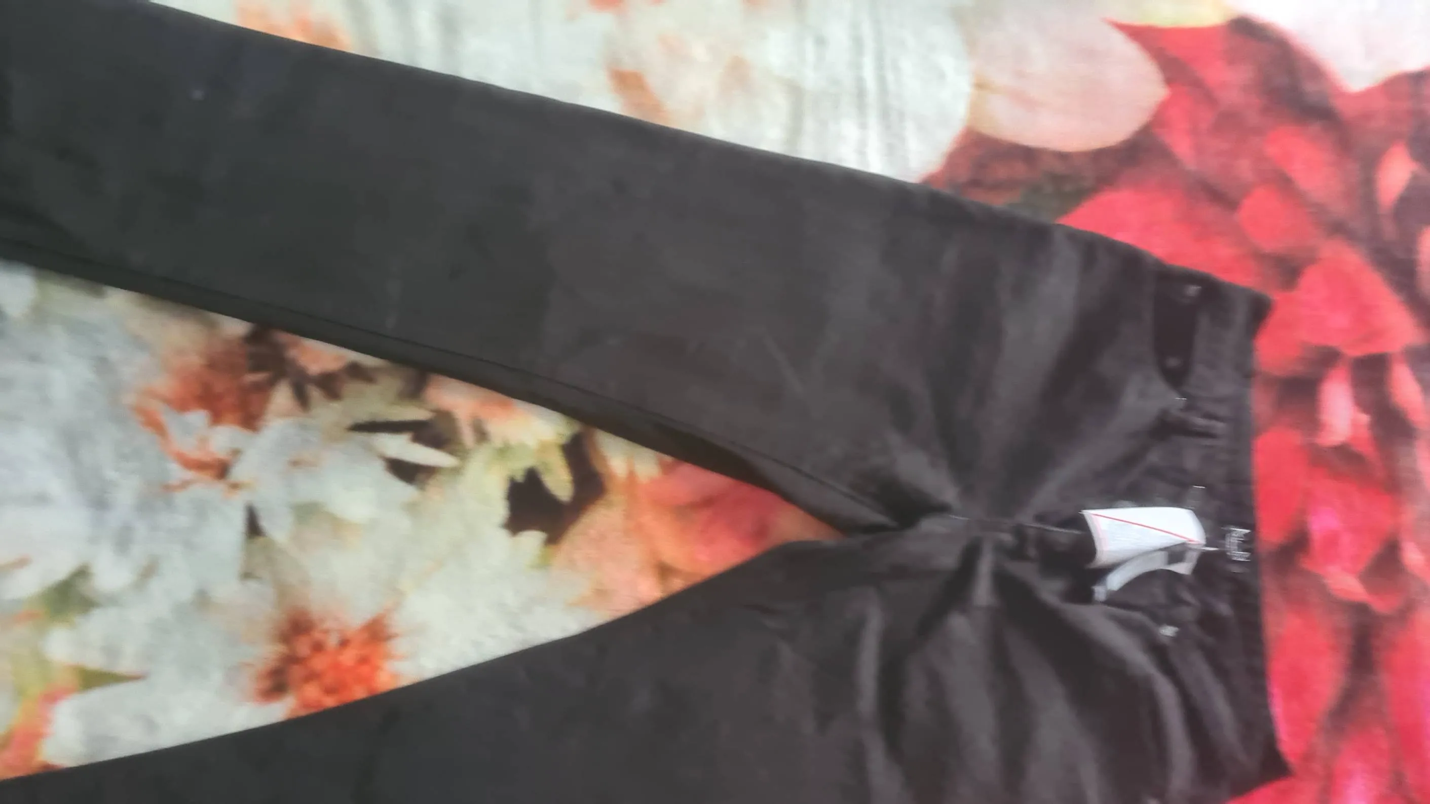 Pantalon taille 31/33 neuf et importée