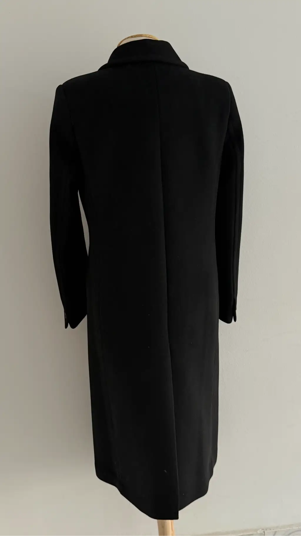 Manteau noir MANGO