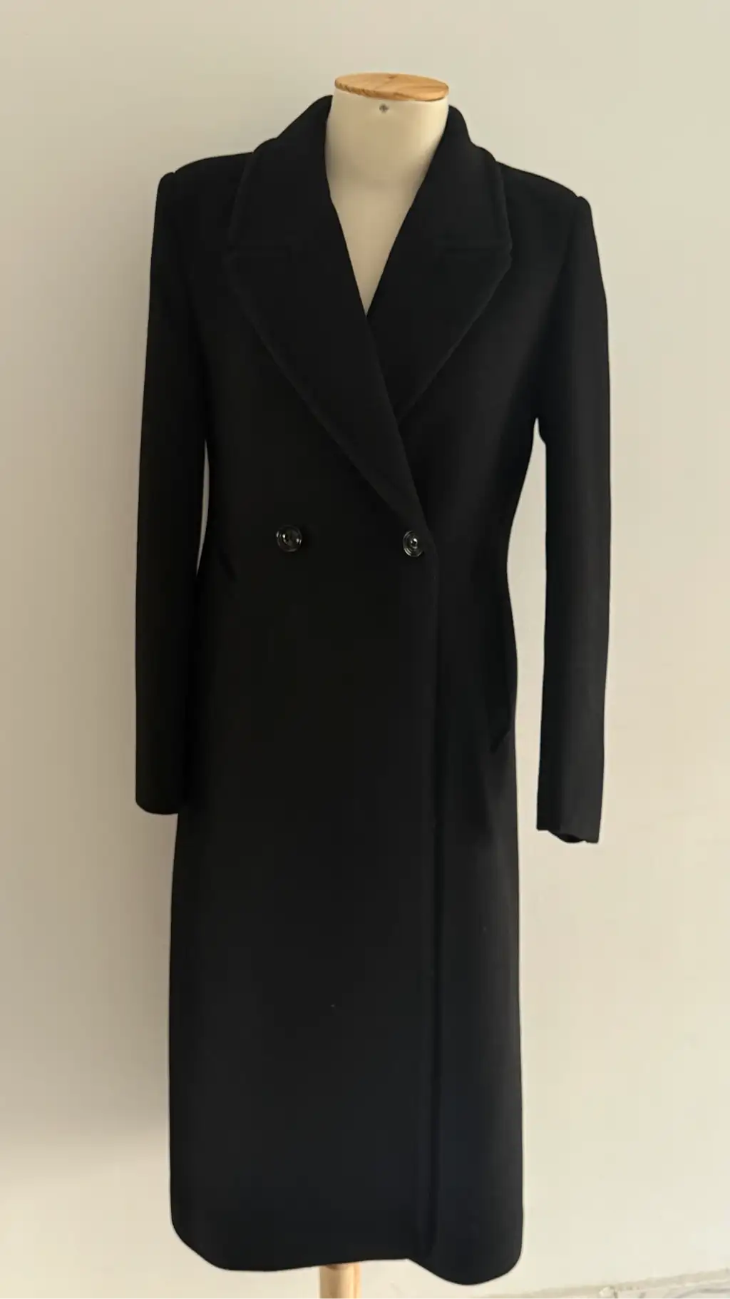Manteau noir MANGO