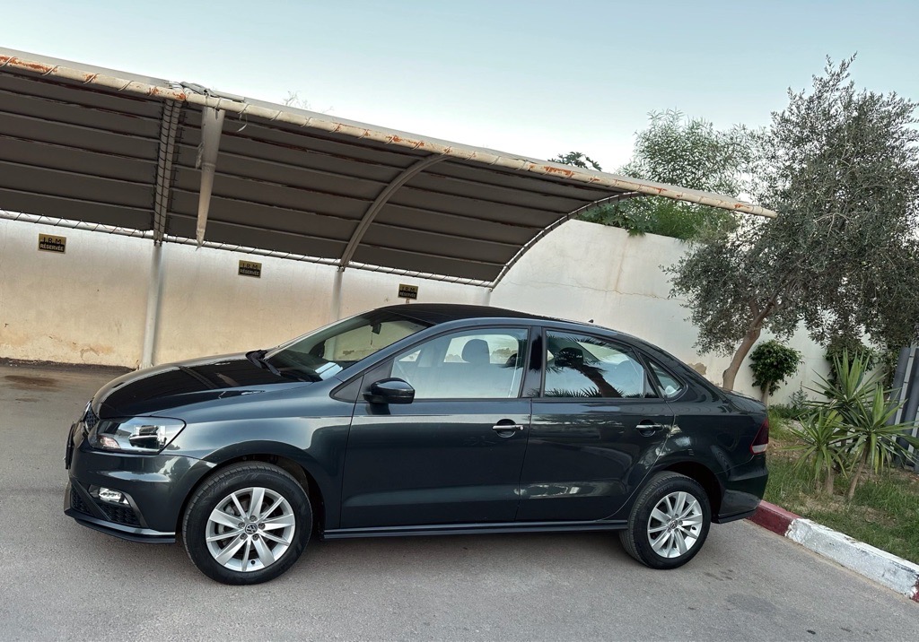 POLO SEDAN HIGHLINE 2022