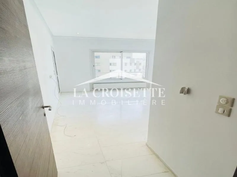 Appartement S+4 avec piscine au Lac2 MAL4307