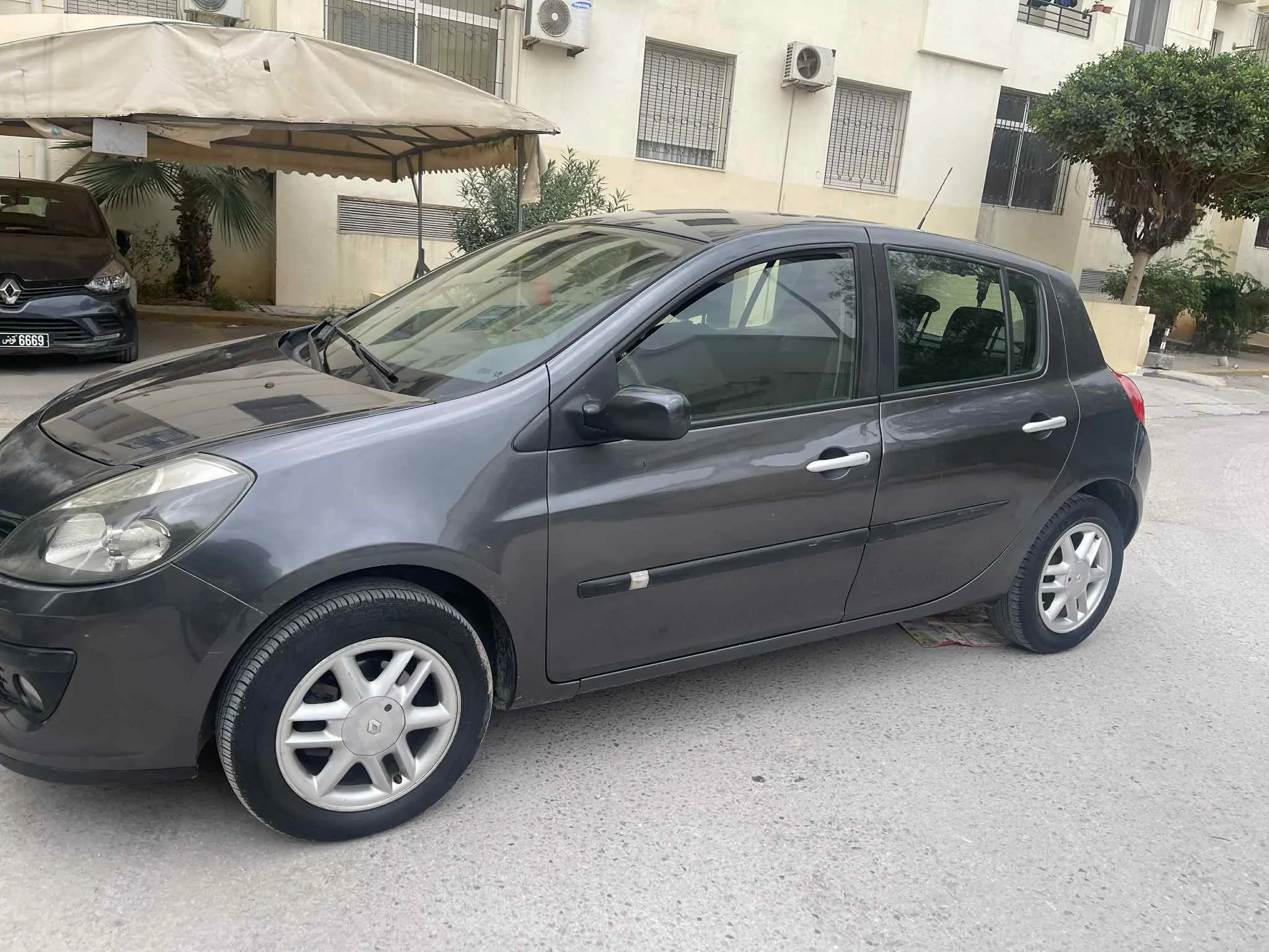 RENAULT CLIO 2009