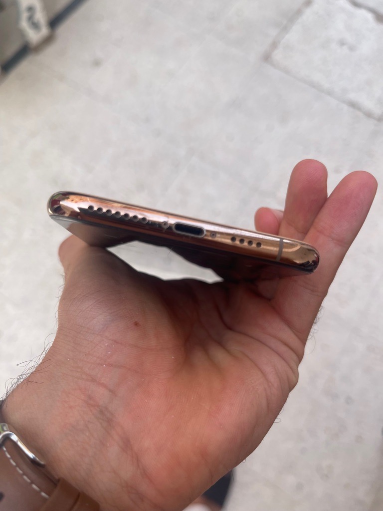 Iphone 11 pro max gold