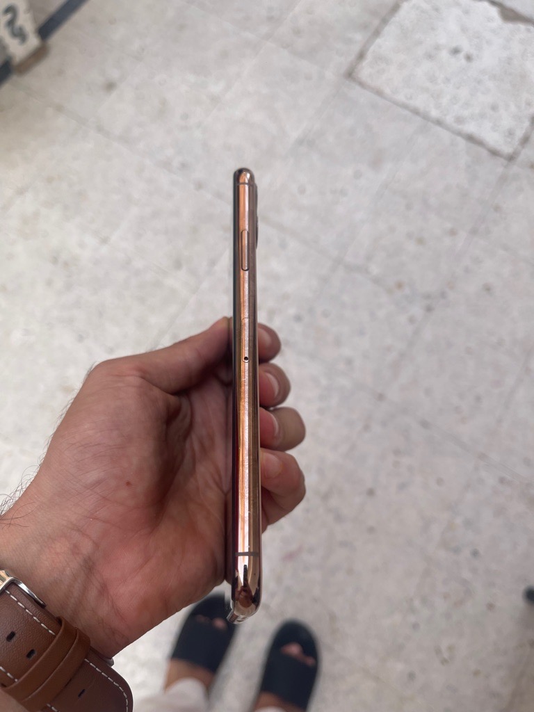 Iphone 11 pro max gold