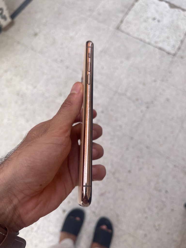 Iphone 11 pro max gold