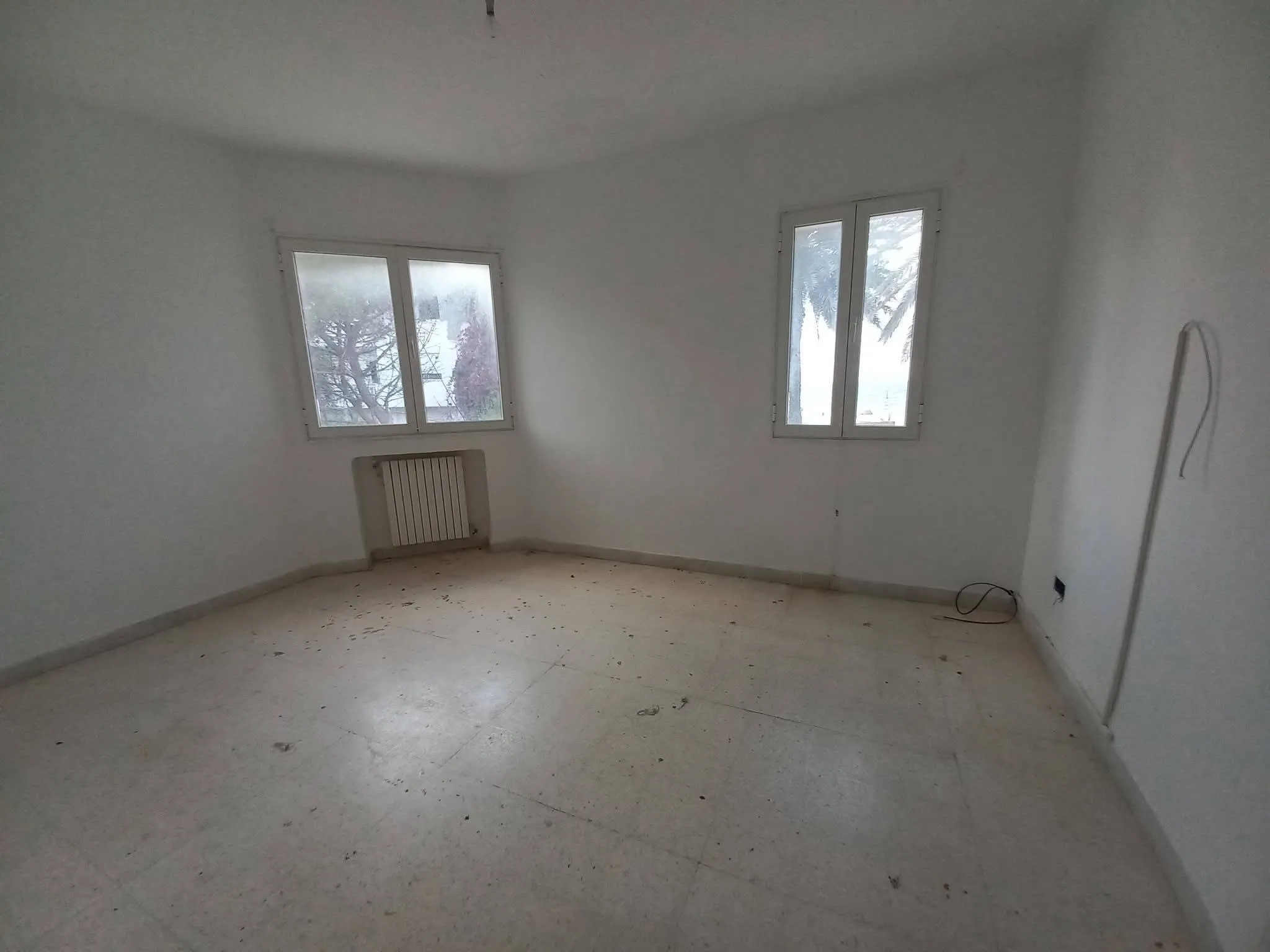 Un terrain pieds dans l'eau à Chatt Meriem Sousse de 3660m²