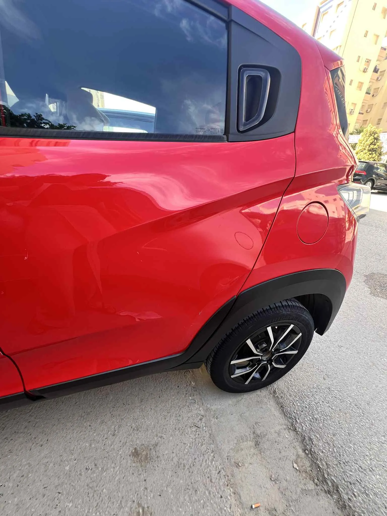Mahindra KUV 100 K8