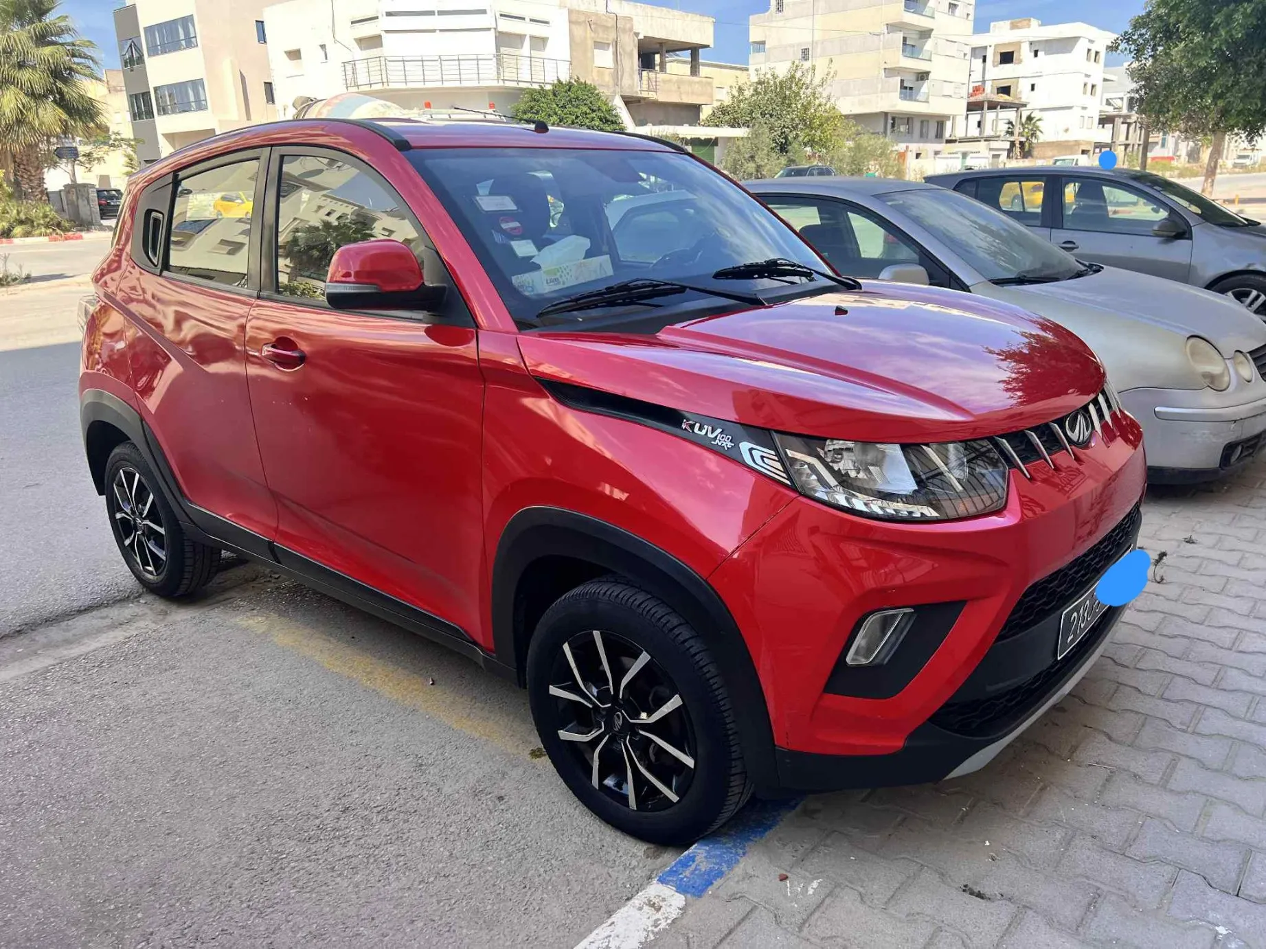 Mahindra KUV 100 K8