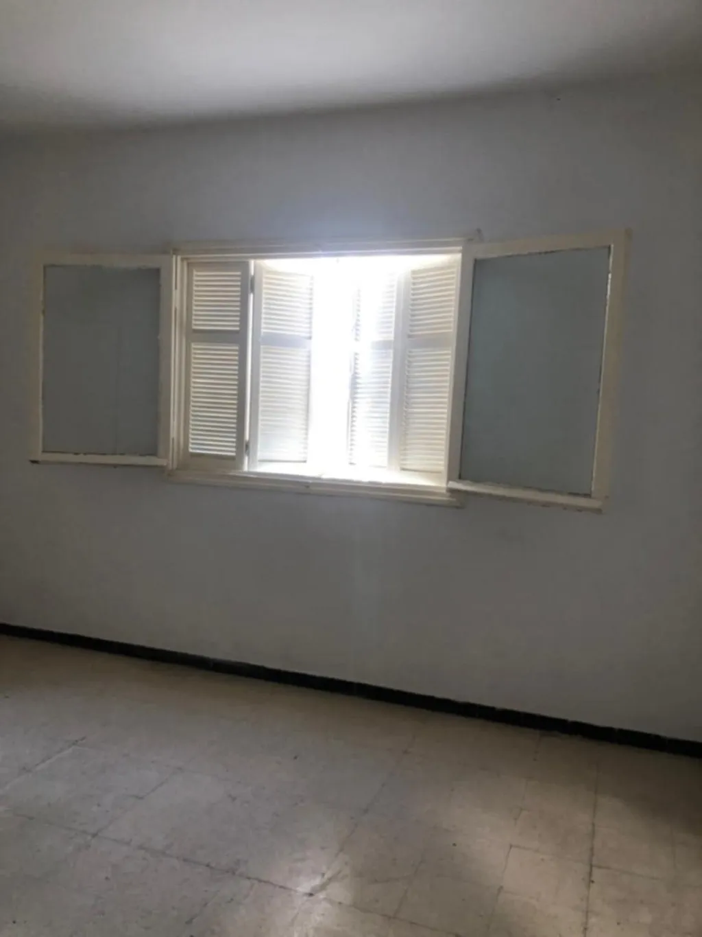 À louer : Appartement S+2 au rez-de-chaussée à Nouvelle Médina 1, à côté de la Wilaya de Ben Arous