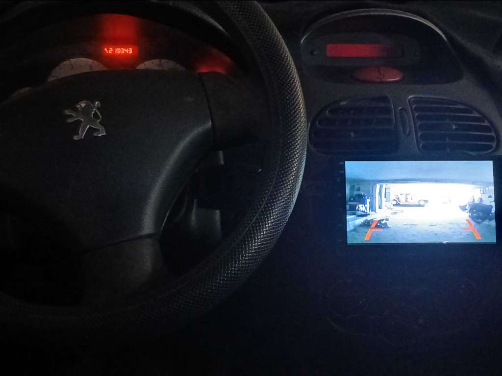 PEUGEOT 206 1er main ESSENCE TOUT OPTION Tel 24 313 594 