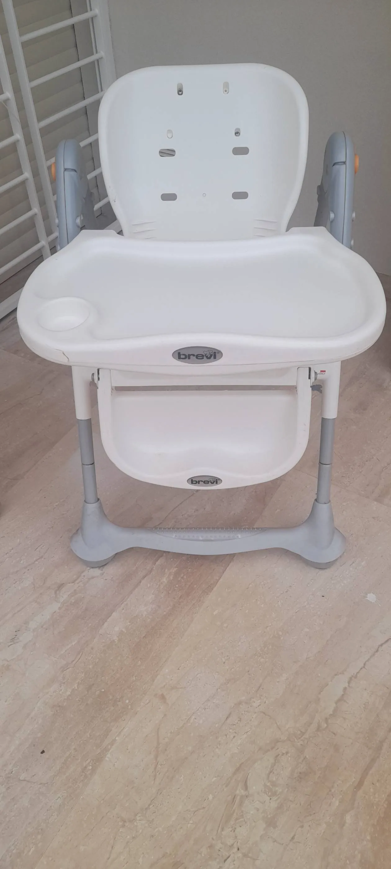Chaise bébé et balançoire 