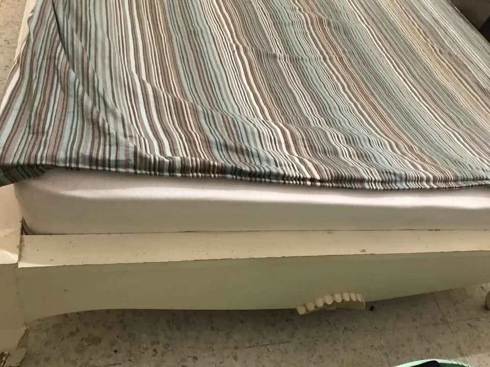 A vendre chambre de nuit pour garçon
