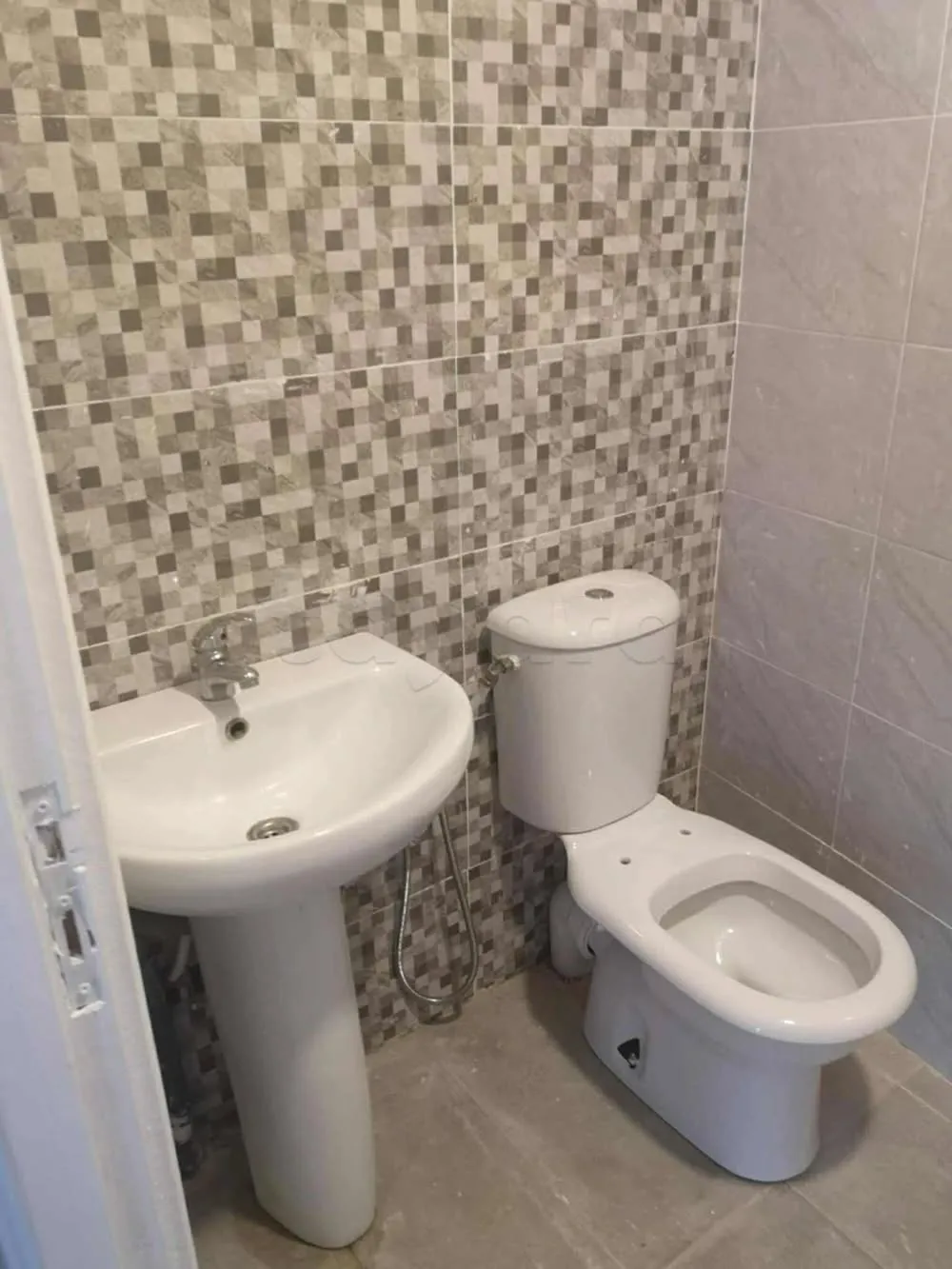 une maison S+2 situé à Ennasr2