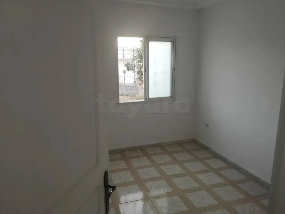 une maison S+2 situé à Ennasr2