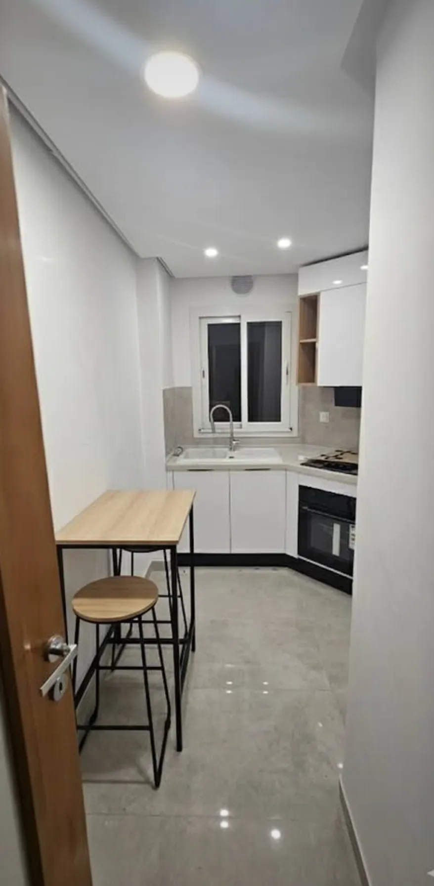 Location S1 vide ou meublé à El Menzah 9C 