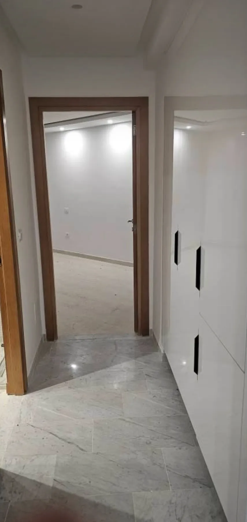 Location S1 vide ou meublé à El Menzah 9C 