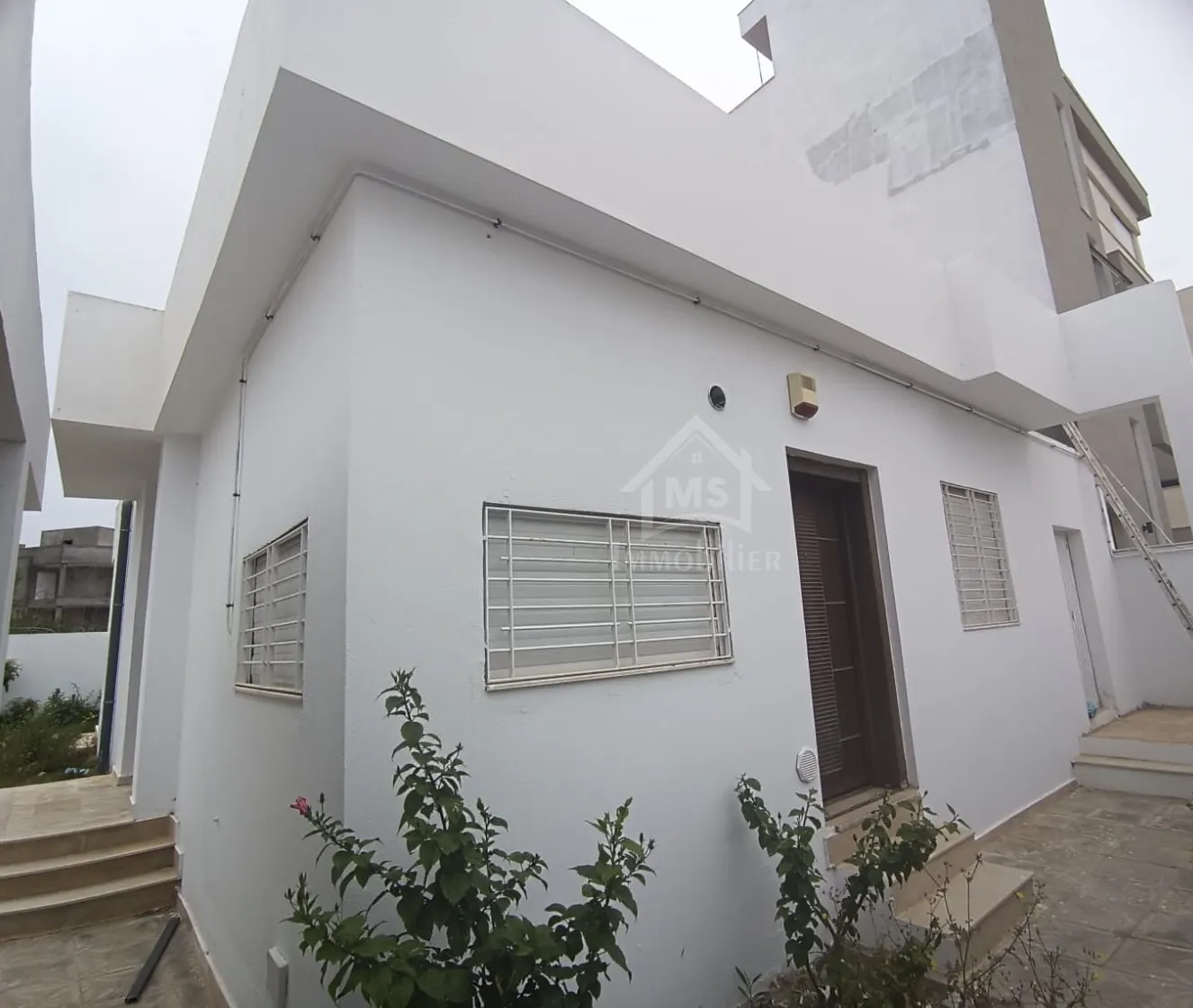 Une villa S+3 toute neuve à vendre à AFH Mrezga 51355351
