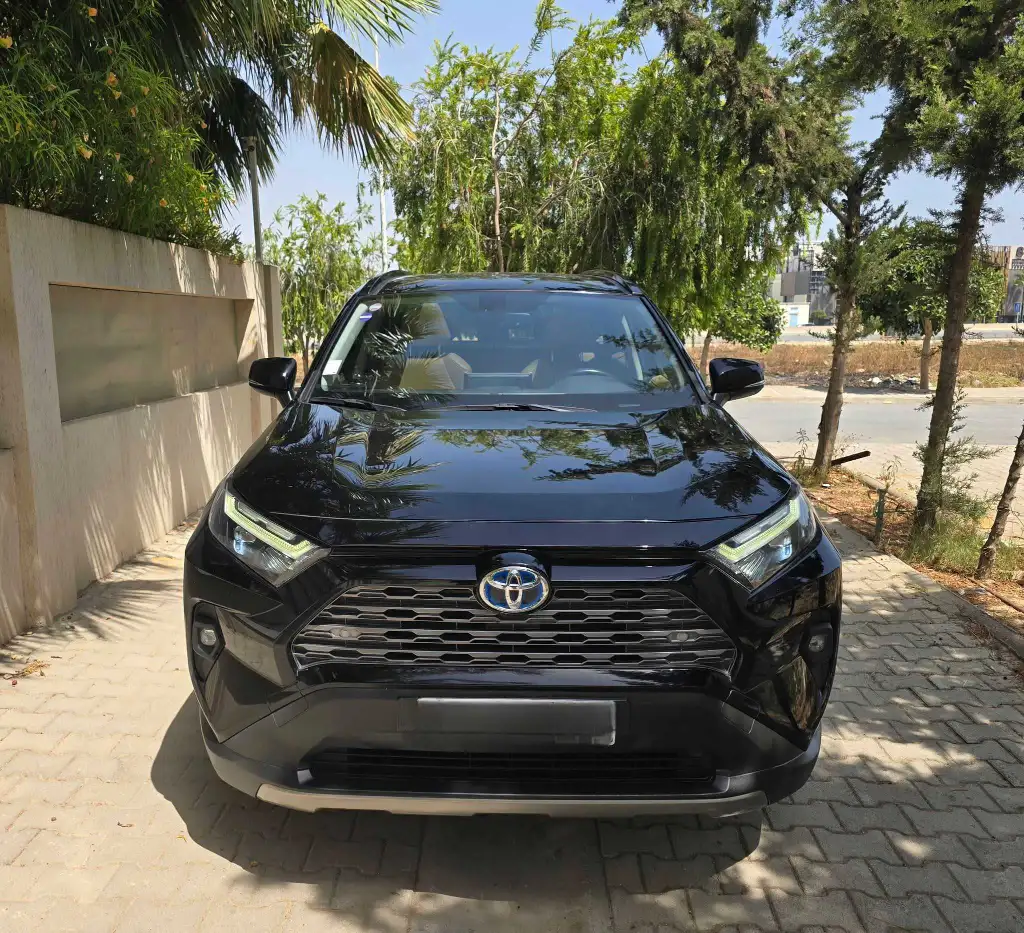 Toyota Rav4 essence/Hybride2.5 2023/07 ⛔️
🔁 on accepte l échange des voitures