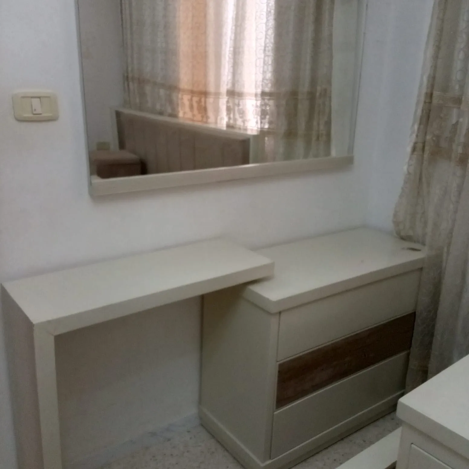 chambre a coucher en bois bonne etat