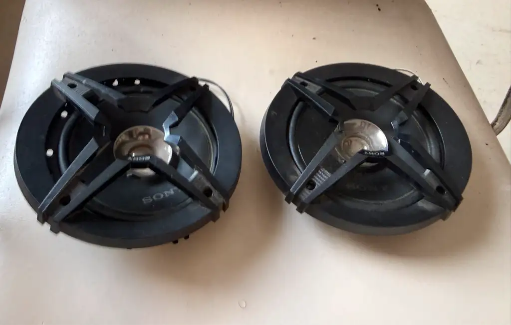 Post Kenwood KDC-BT6544U