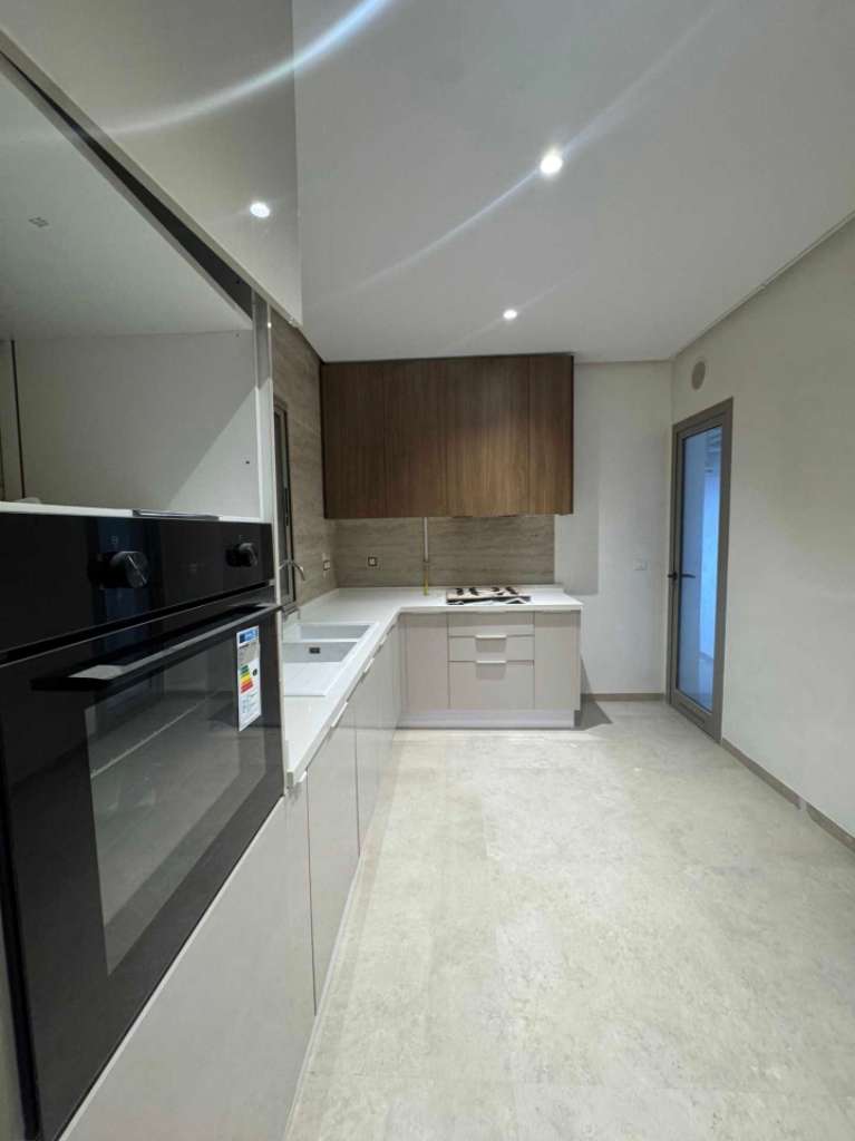 A louer s+2 a ain zaghouan jamais habité 