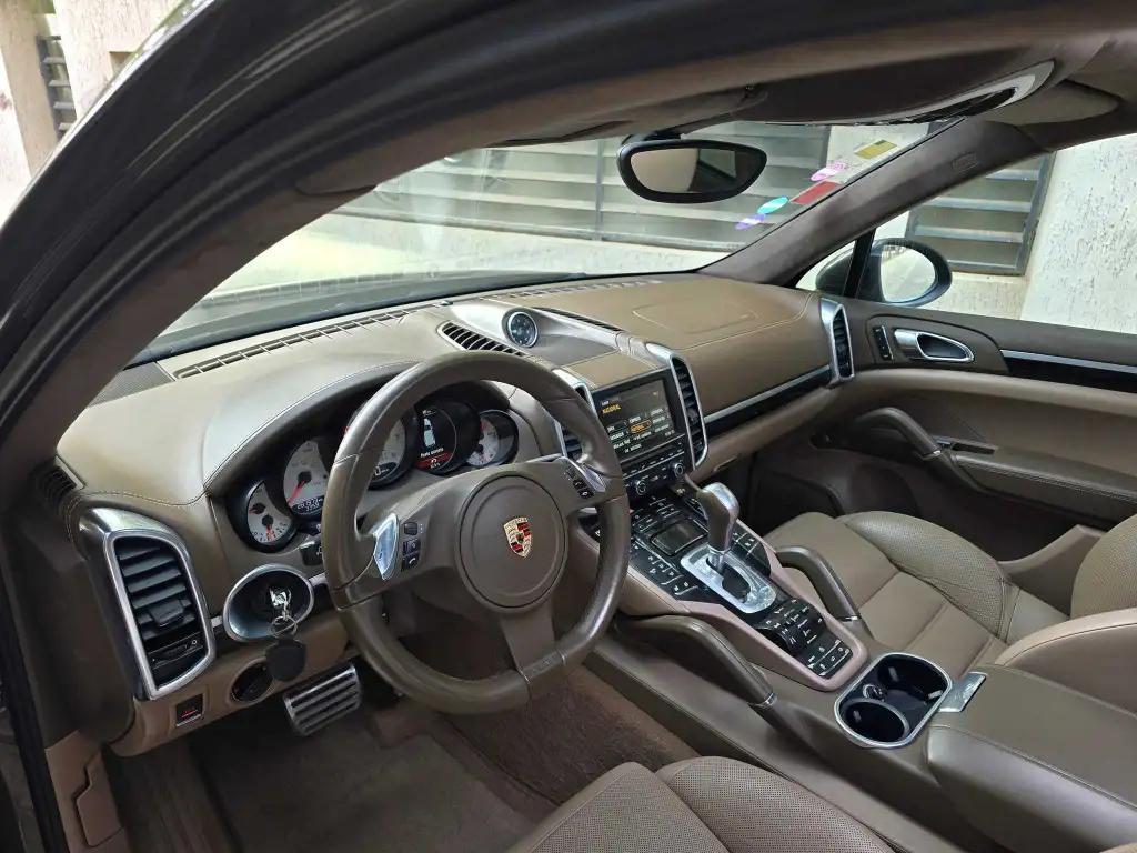 🚘  PORSCHE CAYENNE GTS2012 V8 ESSENCE🚘
          🔁 on accepte l échange des voitures