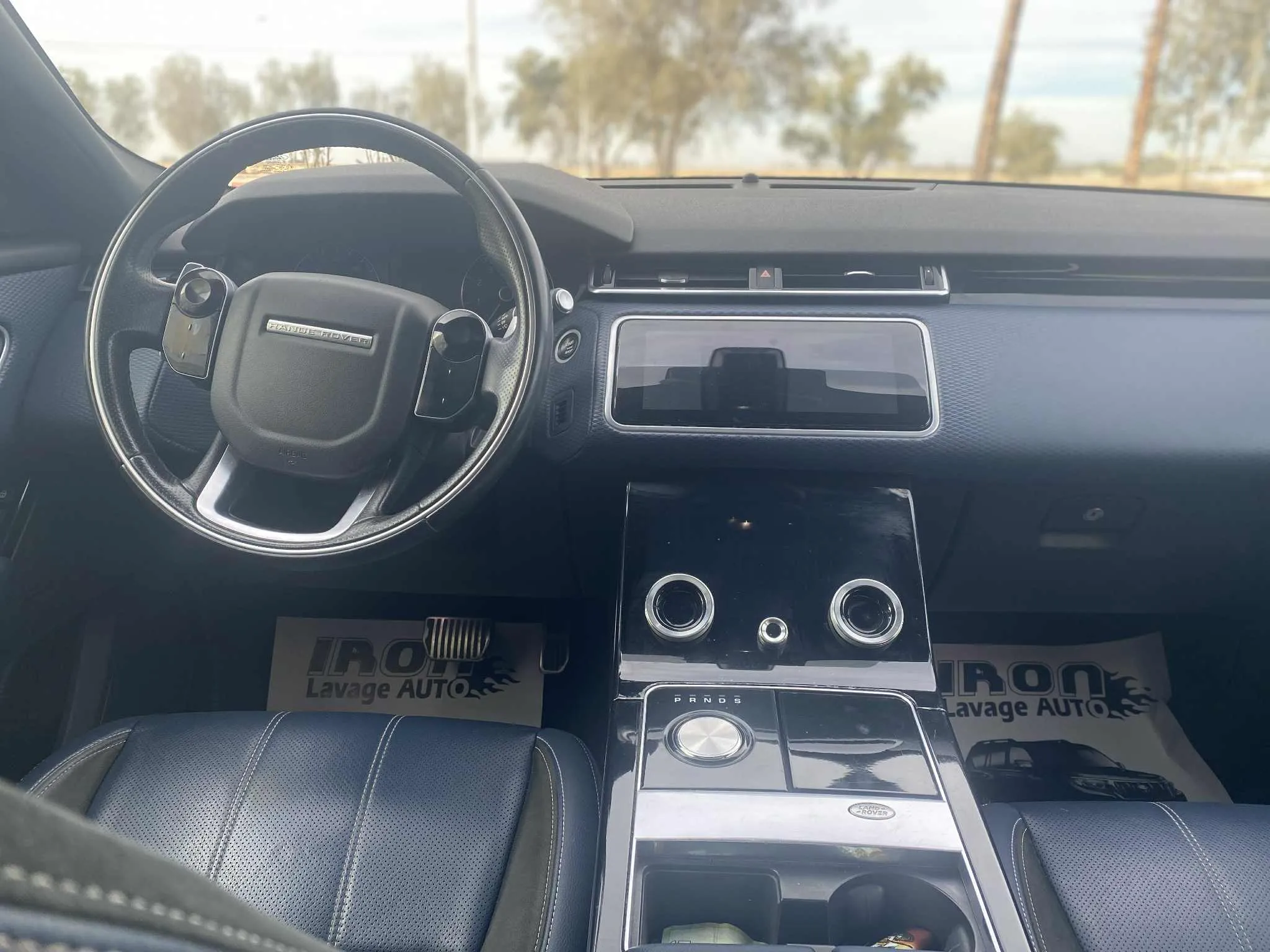 A vendre Range rover Velar R-Dynamique