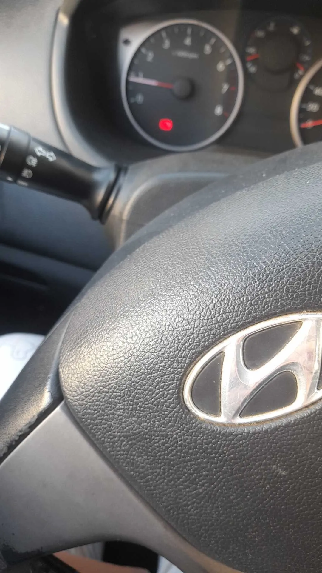hyundai i20 très propre tel:21227228