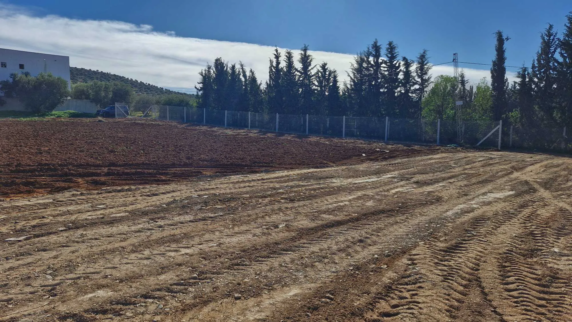 Terrain de 1000 m situés à sidi thabet