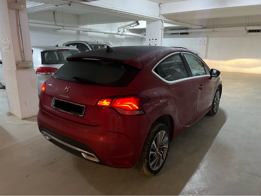 Citroen DS4 rouge