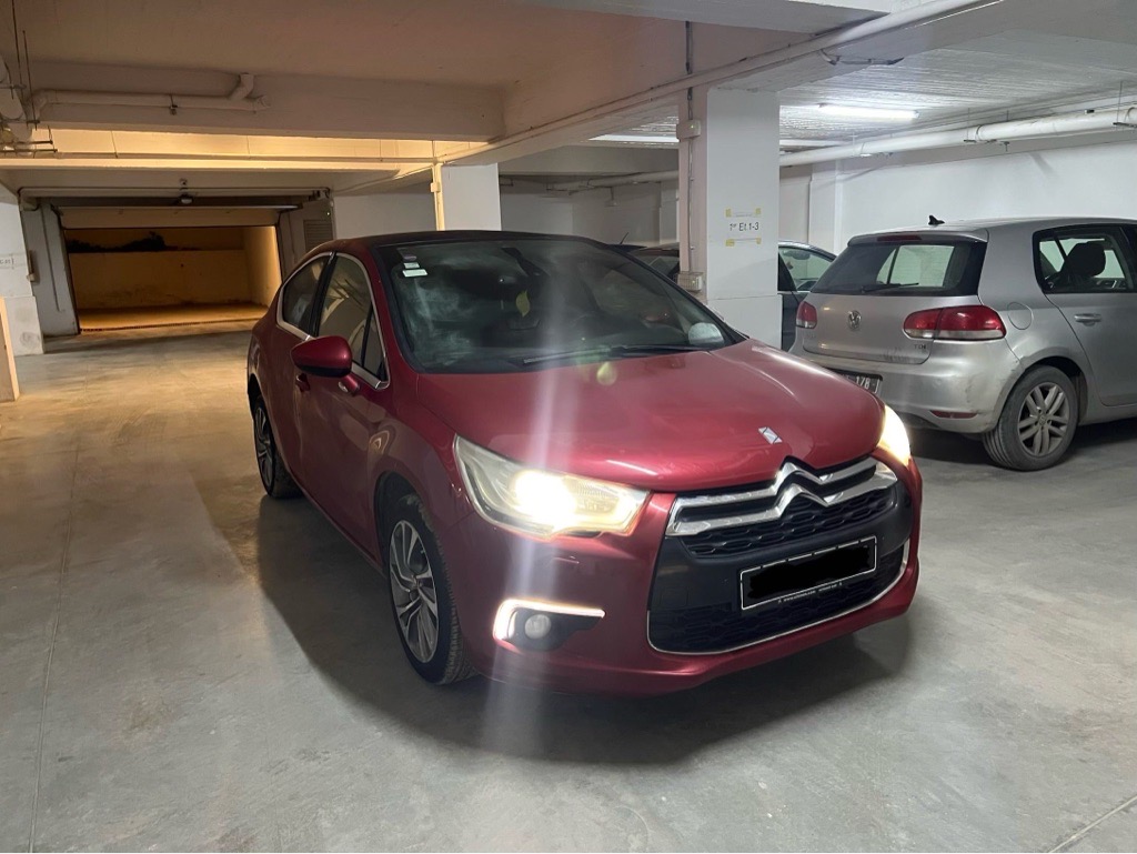 Citroen DS4 rouge