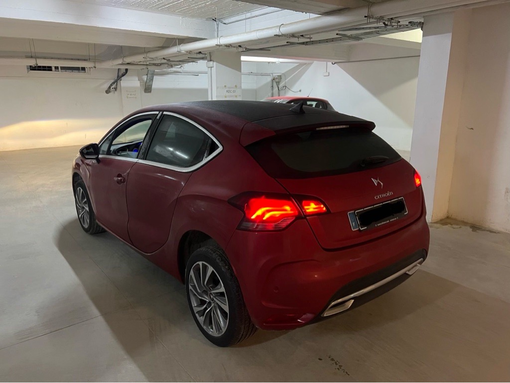Citroen DS4 rouge