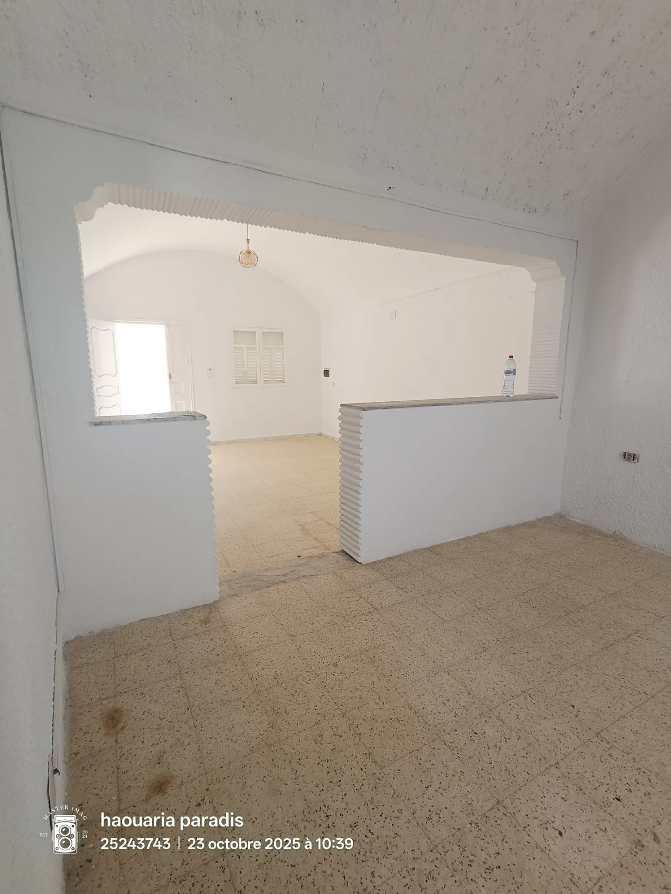 A vendre Deux maisons a elhaouaria centre ville Surface