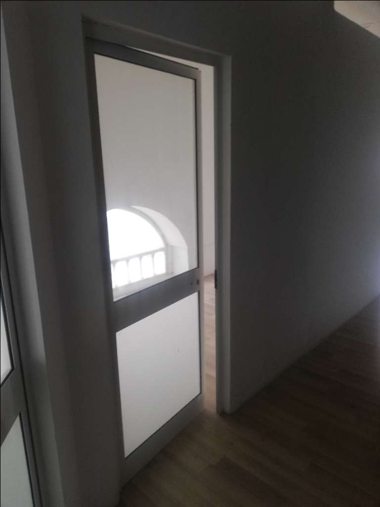 cité Ennasr 🇹🇳 Bureau 420 dt / mois 