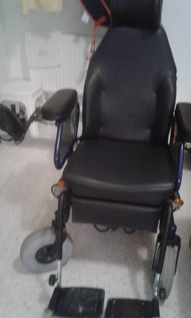 chaise roulant électrique pour handicapé