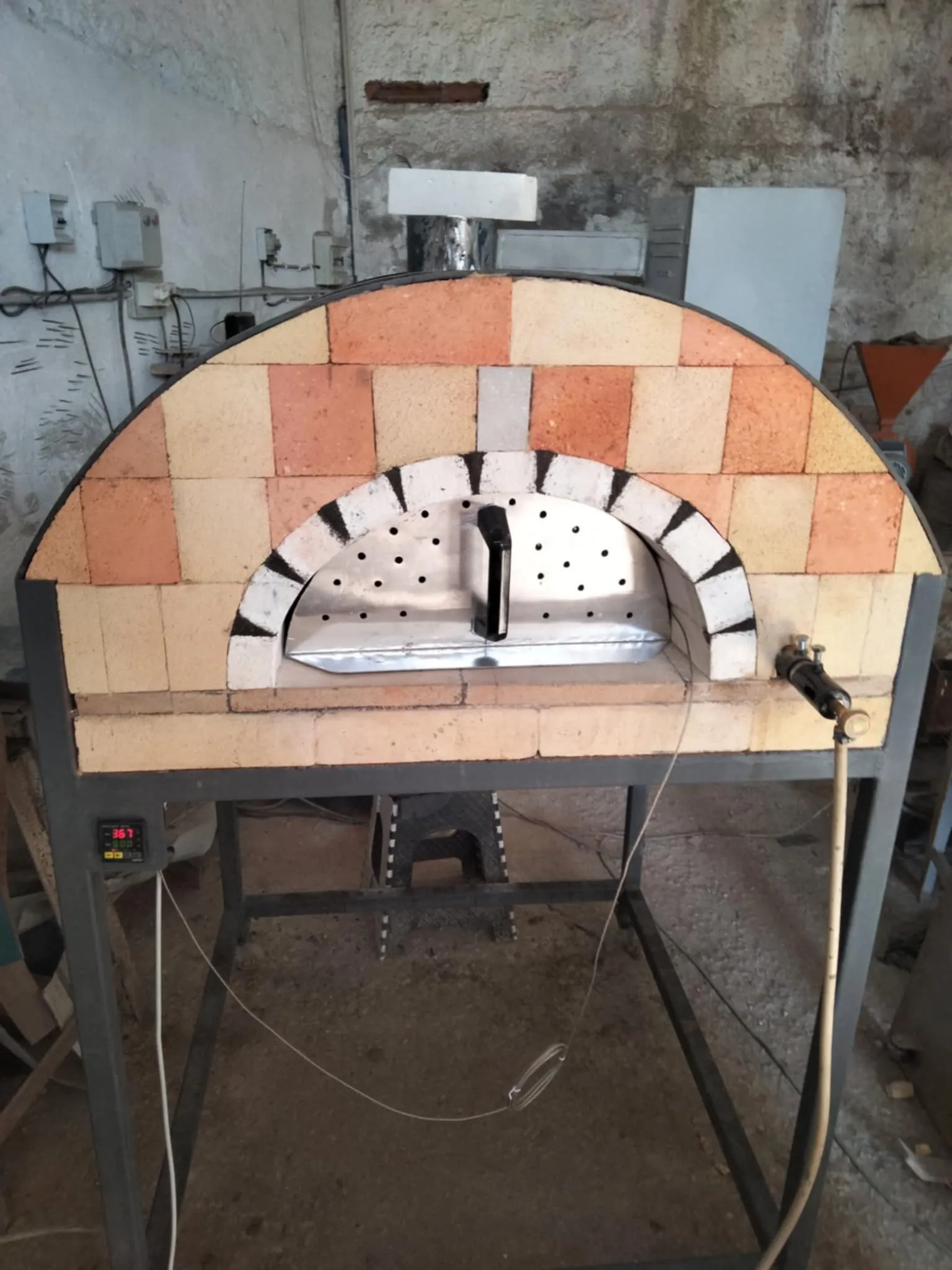 Fabrication de tous genres de fours.Garantie 5 ans