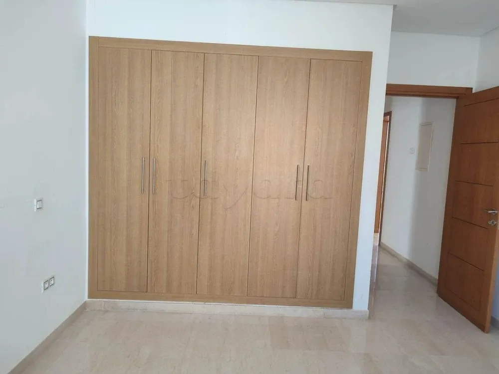 appartement a louer dans une immeuble prive