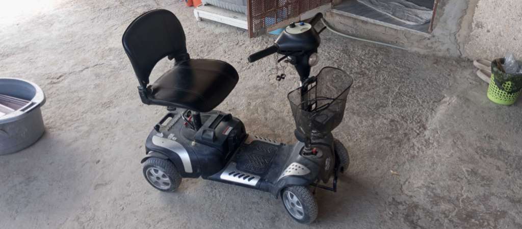 Scooter électrique pour handicapé