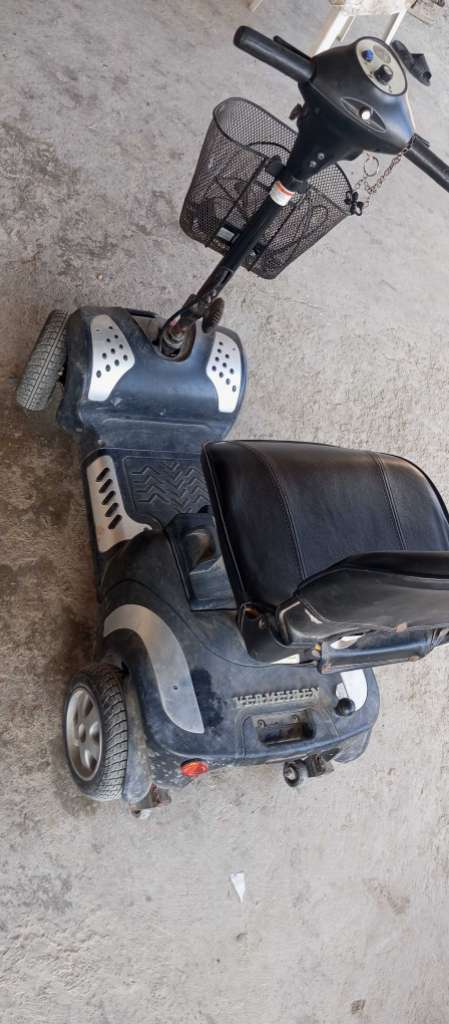 Scooter électrique pour handicapé