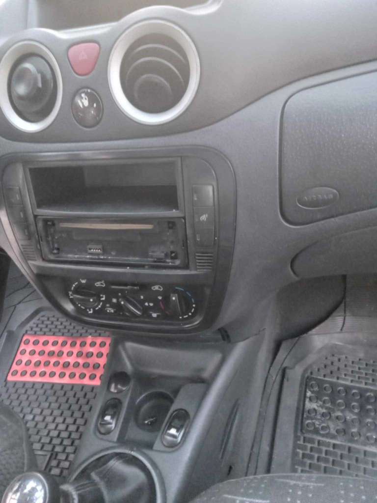 Très jolie Citroën C3 tél 58515969