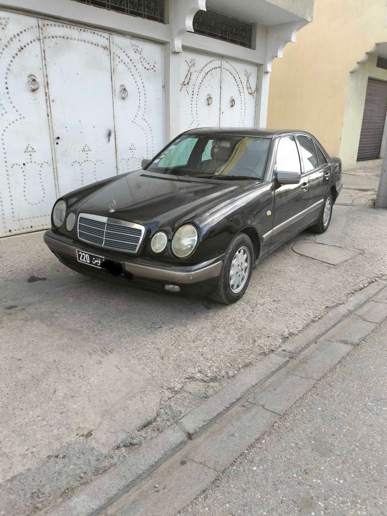 Mercedes ndhifa barcha