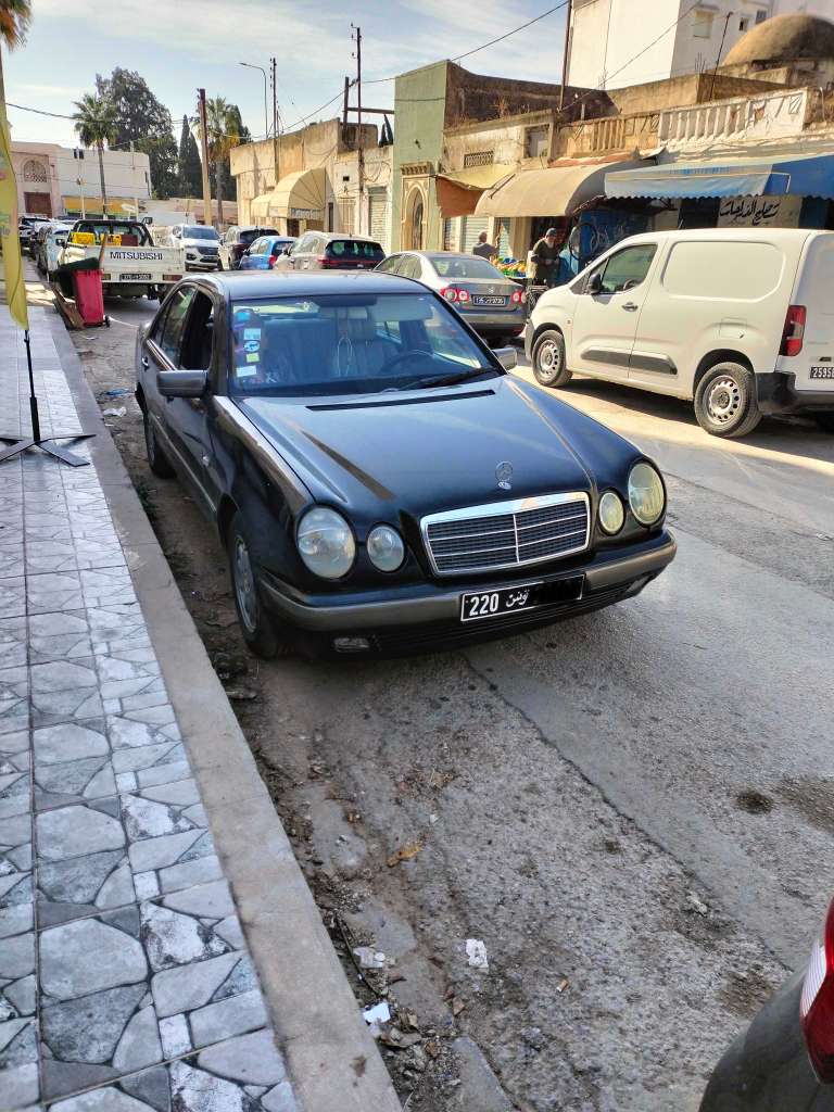 Mercedes ndhifa barcha