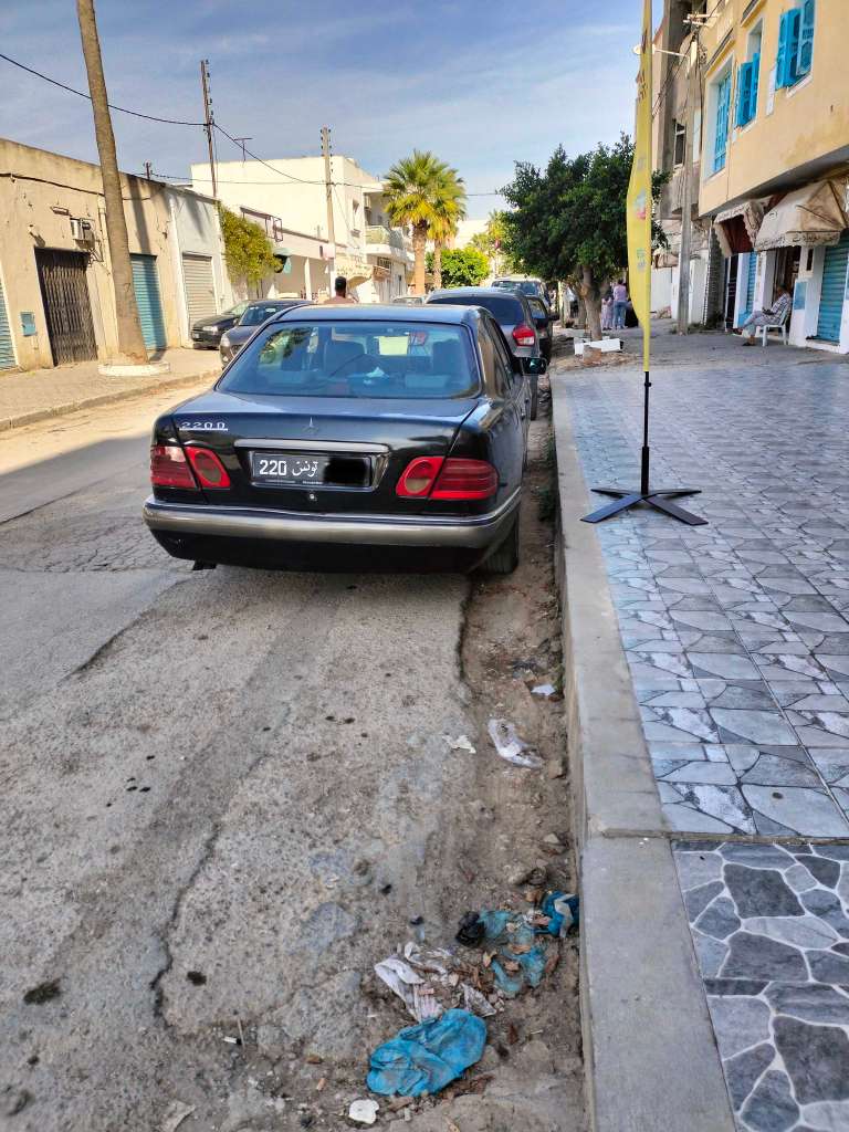 Mercedes ndhifa barcha