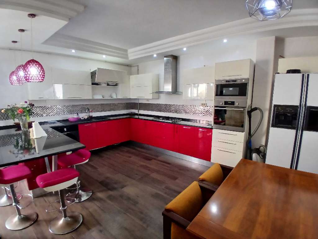 Offre Exclusive : Villa d'Exception à Sahloul avec 2 petite villa indépendante