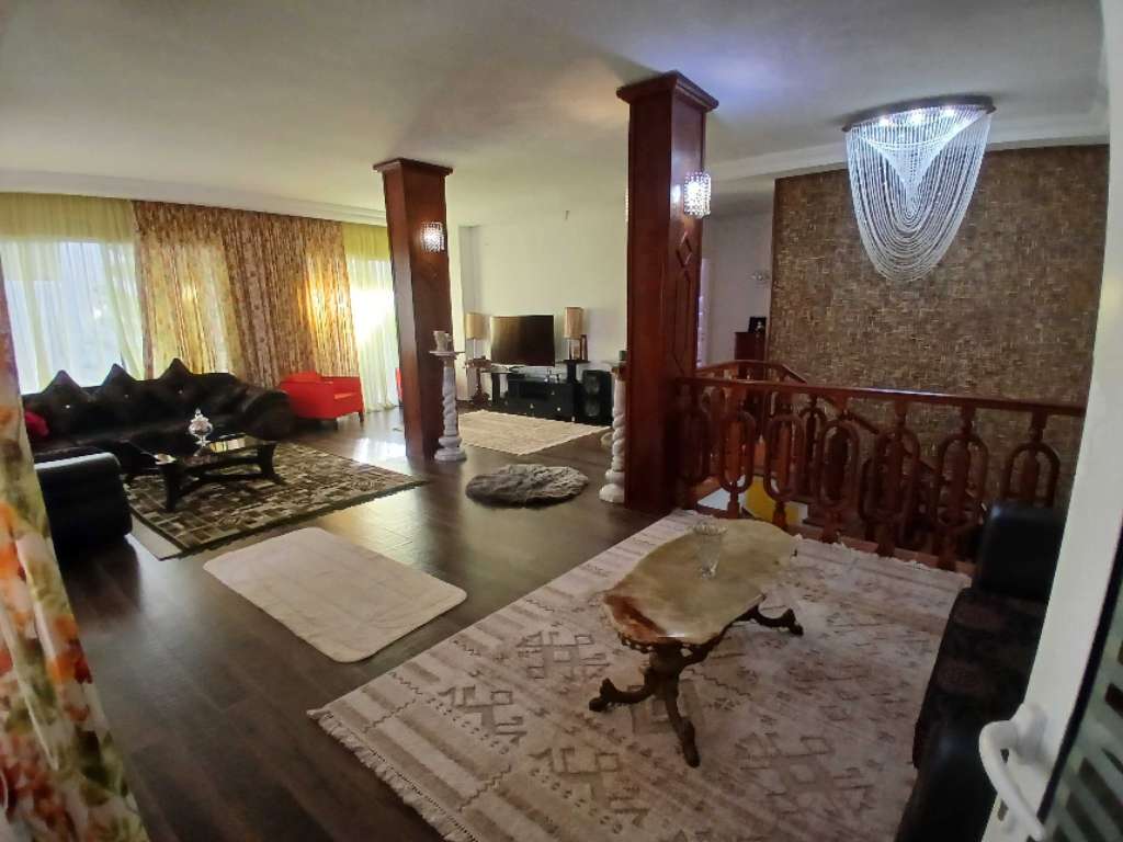 Offre Exclusive : Villa d'Exception à Sahloul avec 2 petite villa indépendante