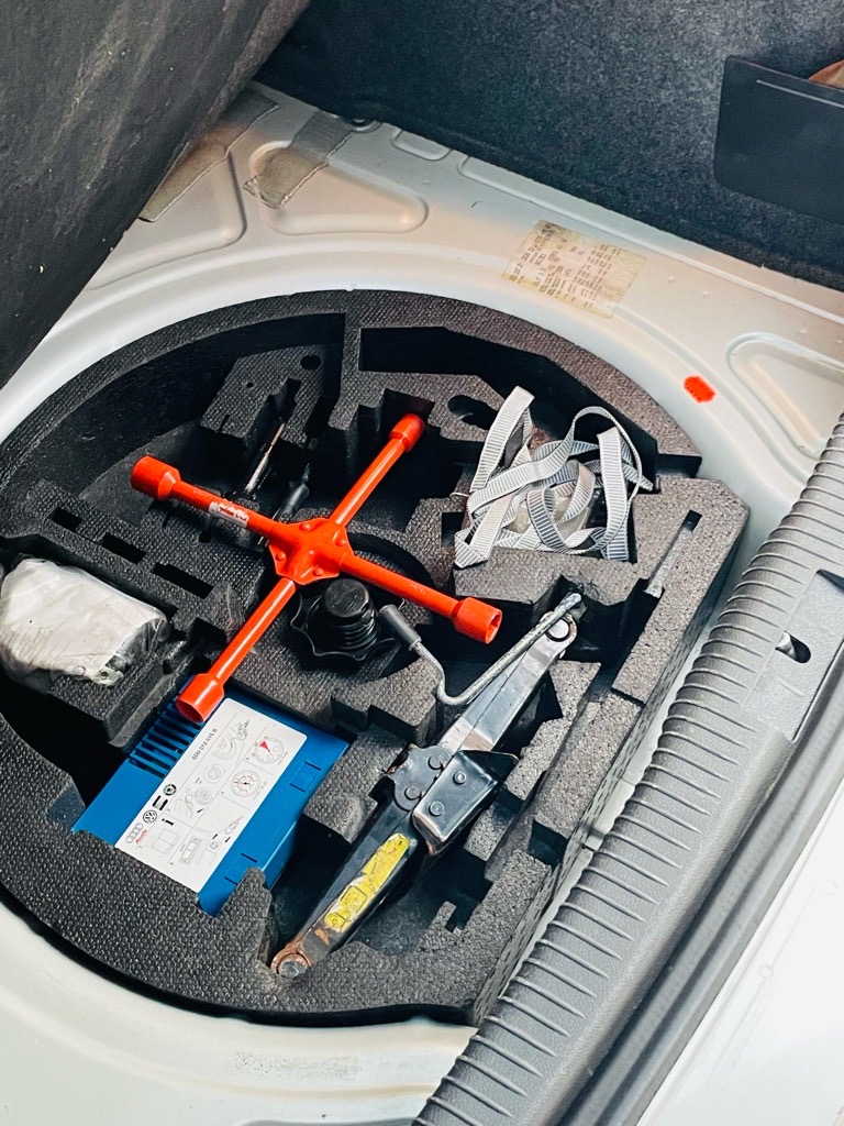 GOLF 6 ESSENCE Etat neuF