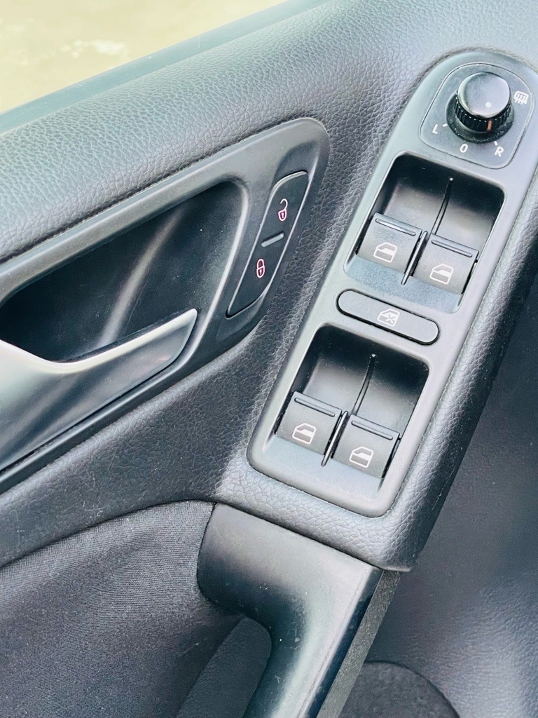 GOLF 6 ESSENCE Etat neuF
