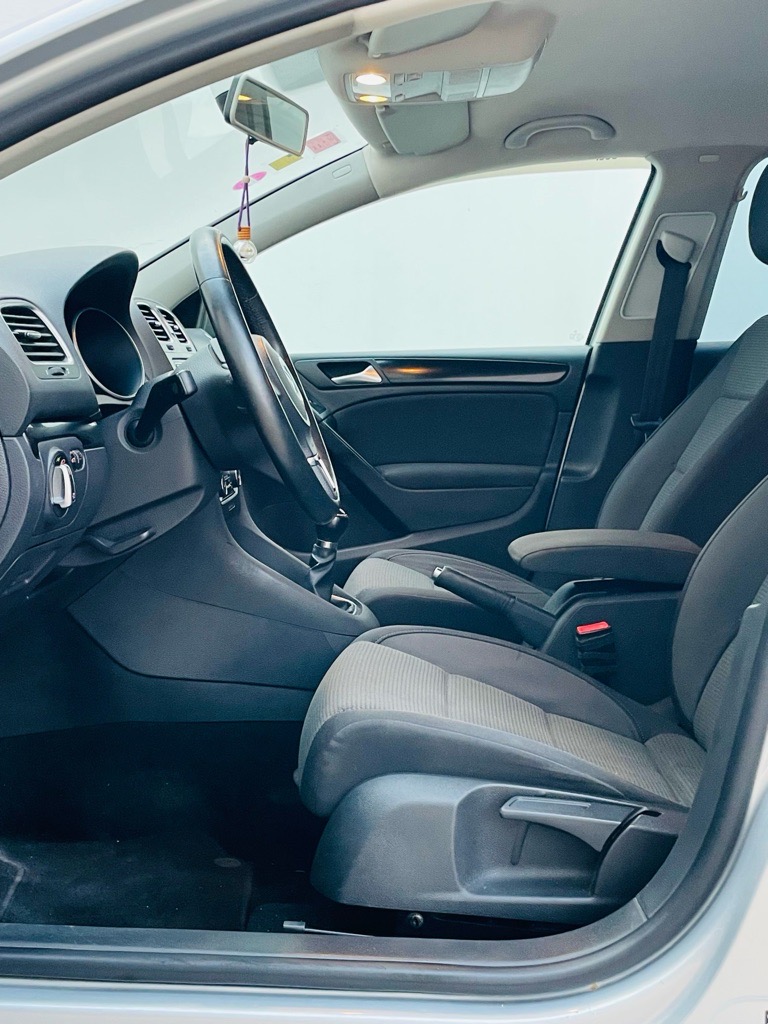 GOLF 6 ESSENCE Etat neuF