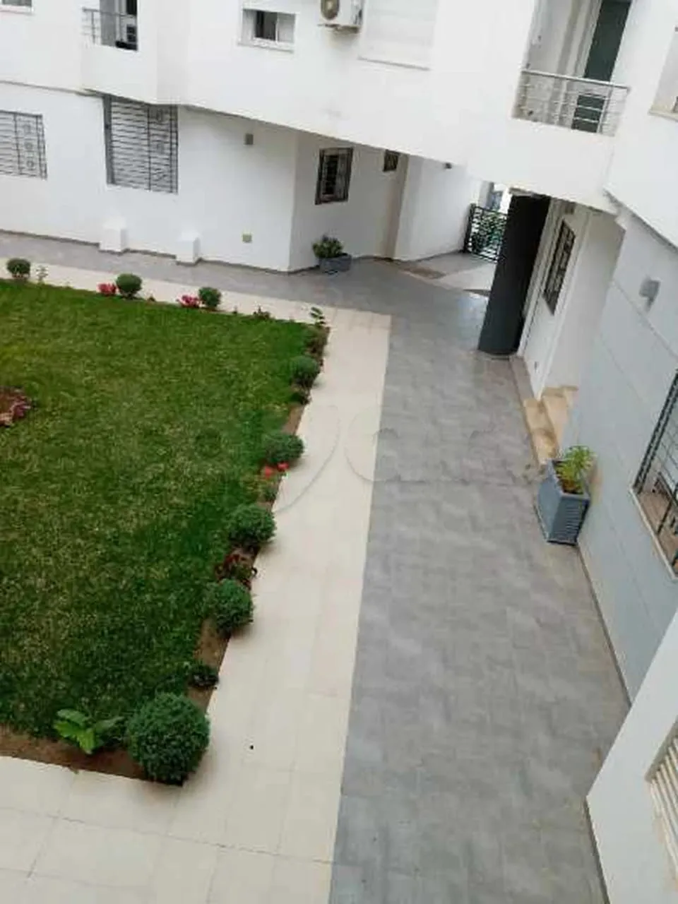 un appartement s+1 au 1er étage (sans ascenseur) a vendre a Ennacer Prés de Slim School